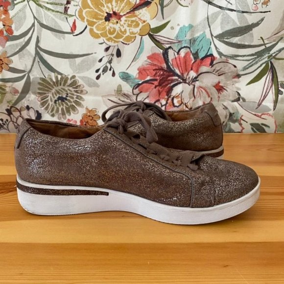 Gentle Souls by Kenneth Cole Women's Haddie Low Profile Fashion Sneaker Size 8.5 - Picture 3 of 12